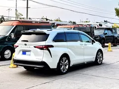 2023 Toyota Sienna 2.5L, белый — фото 4