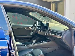 2020 Audi S5 3.0T Sportback, синий — фото 7