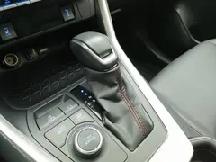 2021 Toyota Wildlander High Performance 2.5L Hybrid 2WD, белый — фото 13