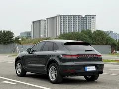 2021 Porsche Macan 2.0T — фото 21