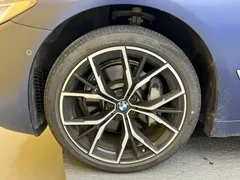 2022 BMW 5 Series 530Li M, синий — фото 8