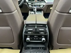 2022 BMW 5 Series 530Li M, синий — фото 26