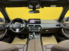 2022 BMW 5 Series 530Li M, синий — фото 37