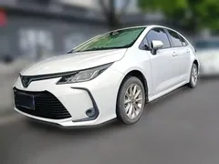 2021 Toyota Corolla 1.2T S-CVT, белый — фото 1