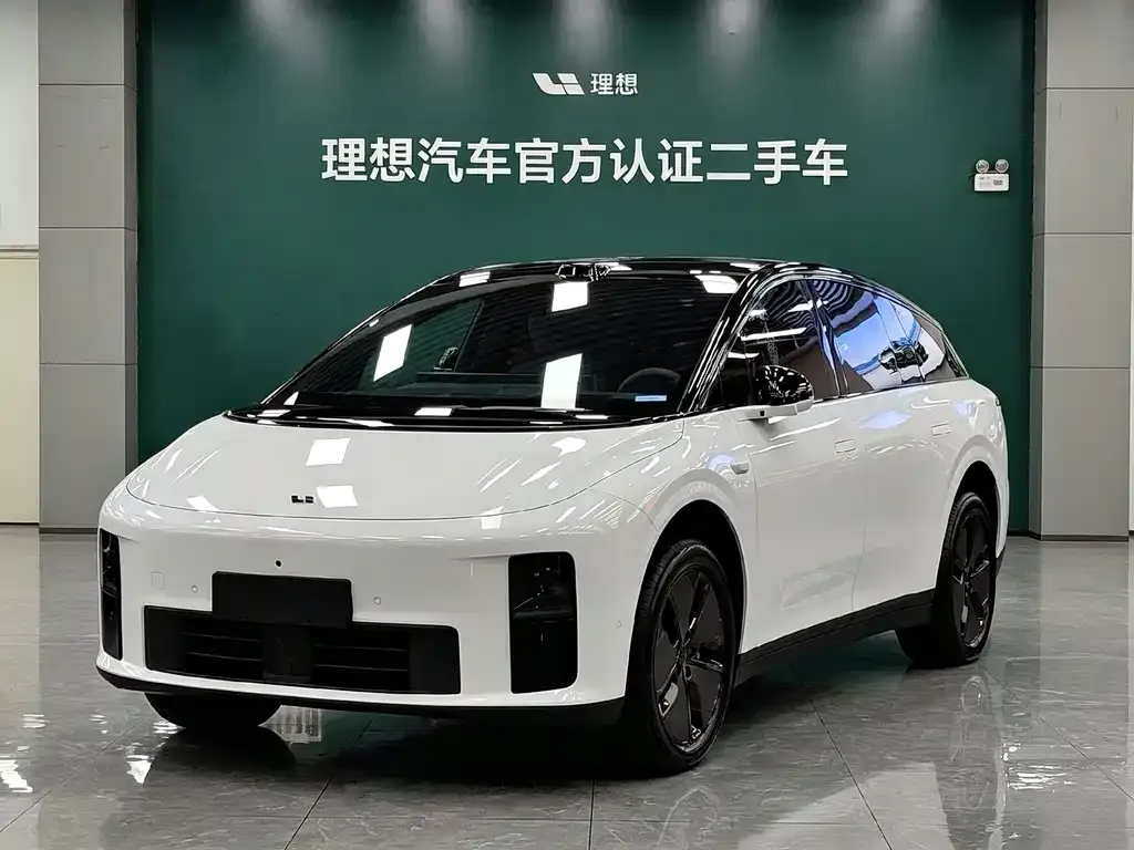 2025 Li Auto i6 2WD
