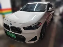 2021 BMW X2 M, белый — фото 1