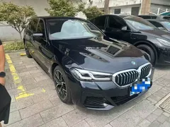 2023 BMW 5 Series 530Li M, чёрный — фото 2