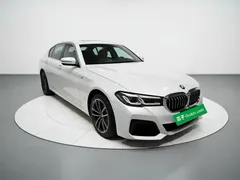 2022 BMW 5 Series 535Le PHEV M Sport Package, белый — фото 3