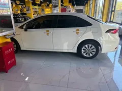 2021 Toyota Corolla 1.8L E-CVT, белый — фото 3