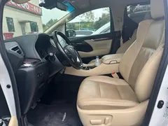 2020 Toyota Alphard 2.5L Hybrid Luxury, белый — фото 3