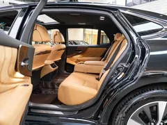 2021 Lexus LS 500h, чёрный — фото 10