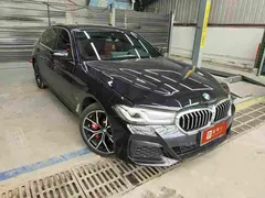 2022 BMW 5 Series 5 530Li M, чёрный — фото 2