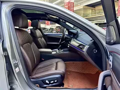 2022 BMW 5 Series 540i Fashion M Sport Package — фото 8