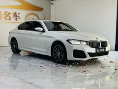 2022 BMW 5 Series 525Li M Sport Package, белый — фото 3