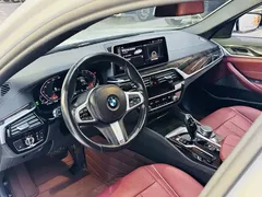 2022 BMW 5 Series 525Li M Sport Package, белый — фото 8