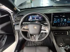 2024 BYD Qin L DM-i 120KM, белый — фото 11