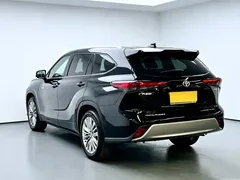 2022 Toyota Highlander 2.5L Hybrid 4WD Ultimate 7-seat, чёрный — фото 4