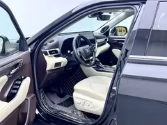 2022 Toyota Highlander 2.5L Hybrid 4WD Ultimate 7-seat, чёрный — фото 8
