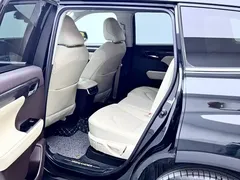 2022 Toyota Highlander 2.5L Hybrid 4WD Ultimate 7-seat, чёрный — фото 9