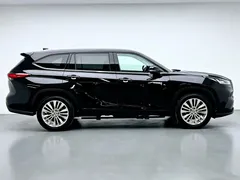 2022 Toyota Highlander 2.5L Hybrid 4WD Ultimate 7-seat, чёрный — фото 20