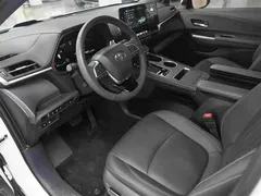 2021 Toyota Sienna 2.5L, белый — фото 6