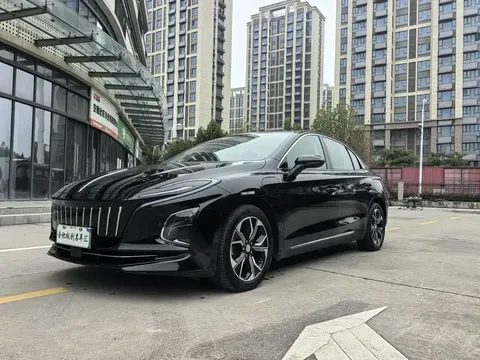 2024 Hongqi E-QM5 450km Mobility