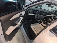 2025 BYD Yuan UP Smart Driving 401km Vitality, белый — фото 16
