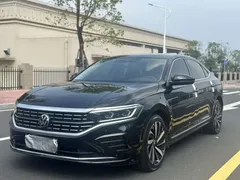 2022 Volkswagen Passat 330TSI Luxury, чёрный — фото 1