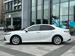 2021 Toyota Camry 2.0G, белый — фото 3