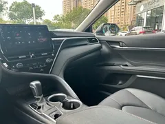2021 Toyota Camry 2.0G, белый — фото 17