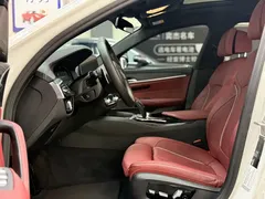 2022 BMW 5 Series 530Li M, белый — фото 4