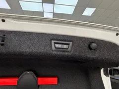 2022 BMW 5 Series 530Li M, белый — фото 18