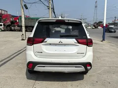 2021 Mitsubishi Outlander 2.4L, белый — фото 5