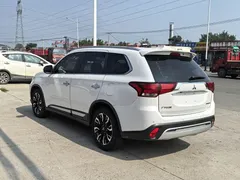 2021 Mitsubishi Outlander 2.4L, белый — фото 6