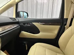 2021 Toyota Alphard Hybrid 2.5L Premium, чёрный — фото 26