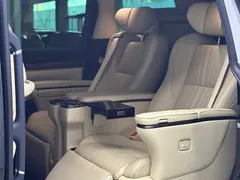 2021 Toyota Alphard Hybrid 2.5L Premium, чёрный — фото 28