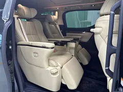 2021 Toyota Alphard Hybrid 2.5L Premium, чёрный — фото 32
