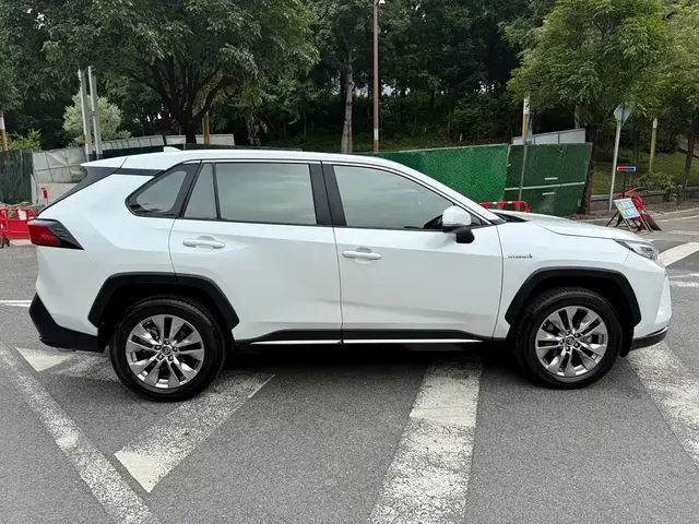 2021 Toyota Wildlander Hybrid 2.5L E-CVT 2WD Luxury