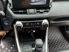 2021 Toyota Wildlander 2.5L E-CVT, белый — фото 15