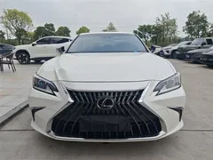 2022 Lexus ES 300h, белый — фото 3