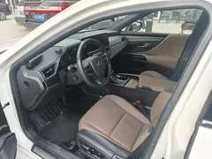 2022 Lexus ES 300h, белый — фото 8
