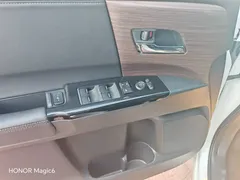 2024 Honda Odyssey 2.0L e:HEV, белый — фото 11
