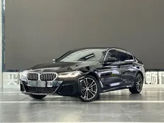 2021 BMW 5 Series 5 530Li M, чёрный — фото 1