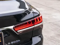 2021 Lexus LS 500h, чёрный — фото 7