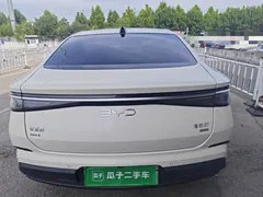 海豹07 DM-i 2026款 DM-i 1.5T 230km 旗舰型, белый — фото 6