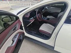 海豹07 DM-i 2026款 DM-i 1.5T 230km 旗舰型, белый — фото 16