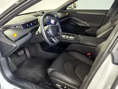2024 Xiaomi SU7 RWD Long Range Smart Driving, белый — фото 11