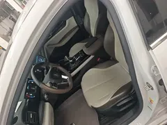 2023 BYD Qin PLUS DM-i 55KM, белый — фото 15