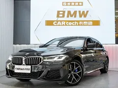 2021 BMW 5 Series 530Li Premium M Sport Package, чёрный — фото 2