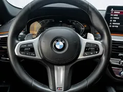 2021 BMW 5 Series 530Li Premium M Sport Package, чёрный — фото 16